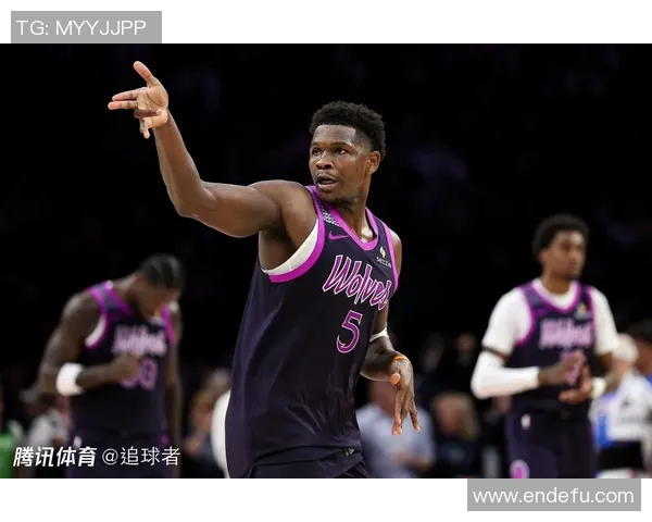 爱德华兹愿为主帅交罚款 爆粗回应芬奇被驱逐：这事让我很不爽